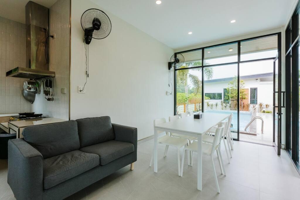 Cheeva Pool Villa Khao Lak Esterno foto