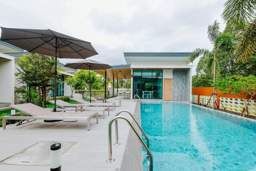 Cheeva Pool Villa Khao Lak Esterno foto