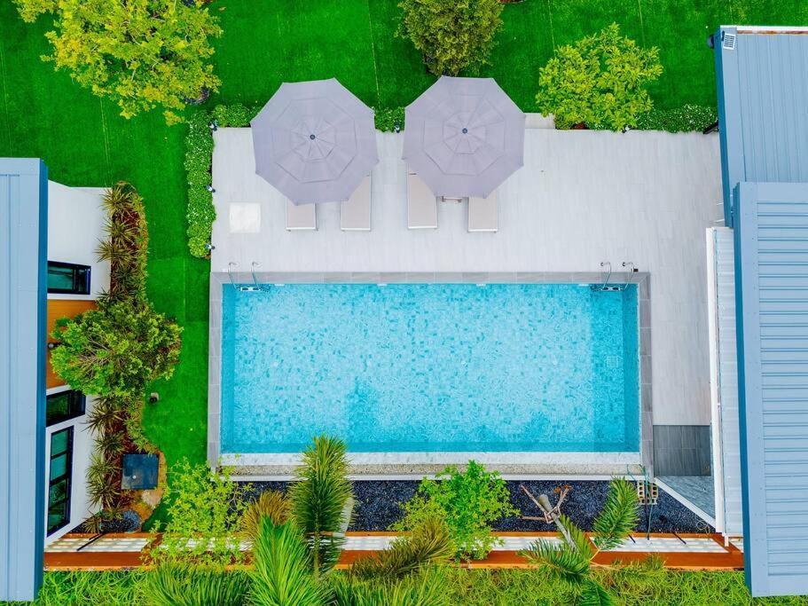 Cheeva Pool Villa Khao Lak Esterno foto