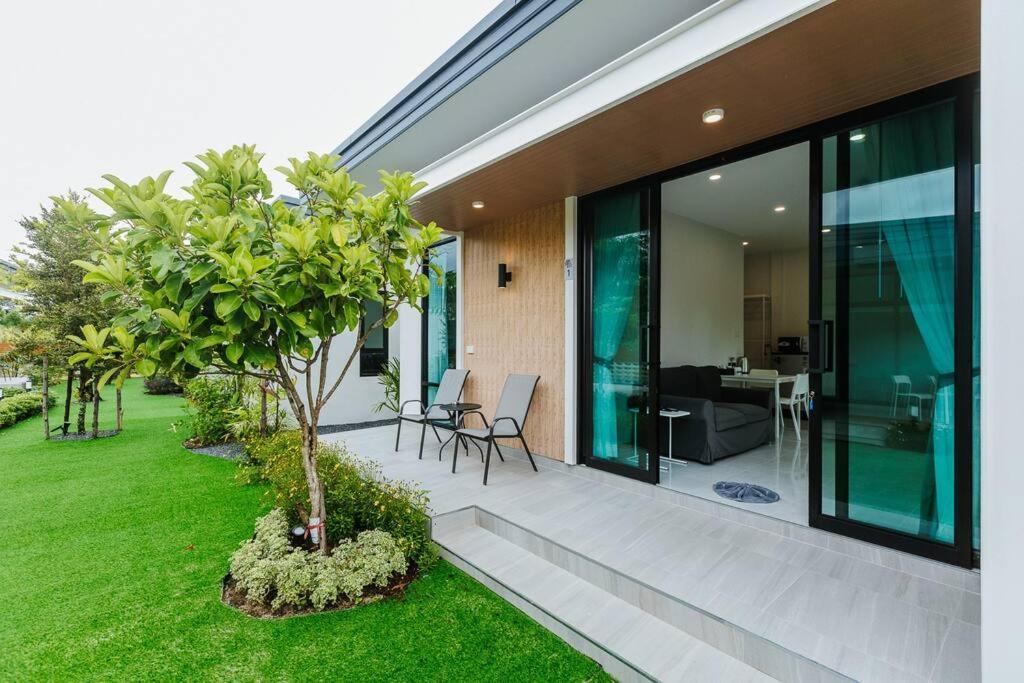 Cheeva Pool Villa Khao Lak Esterno foto